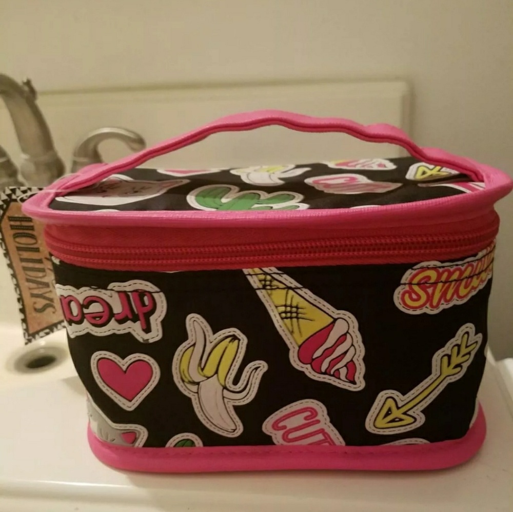 Makeup bag